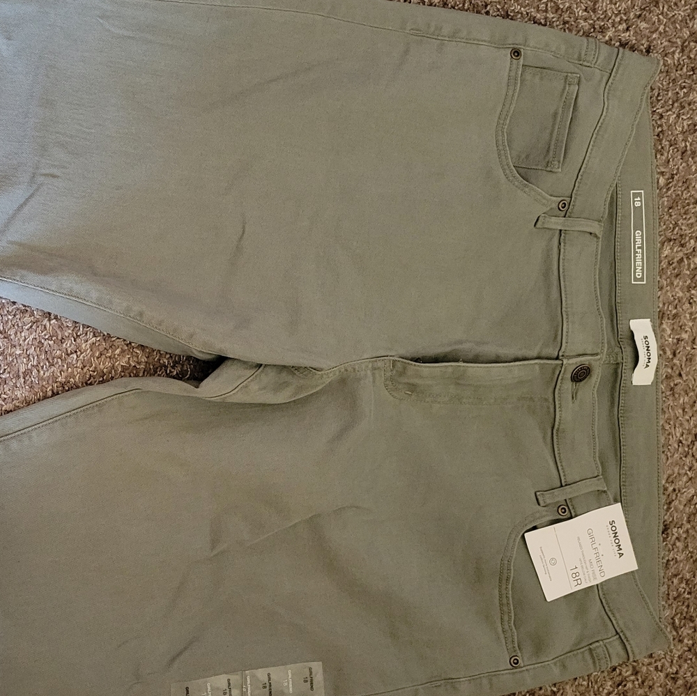 Women's crop pants